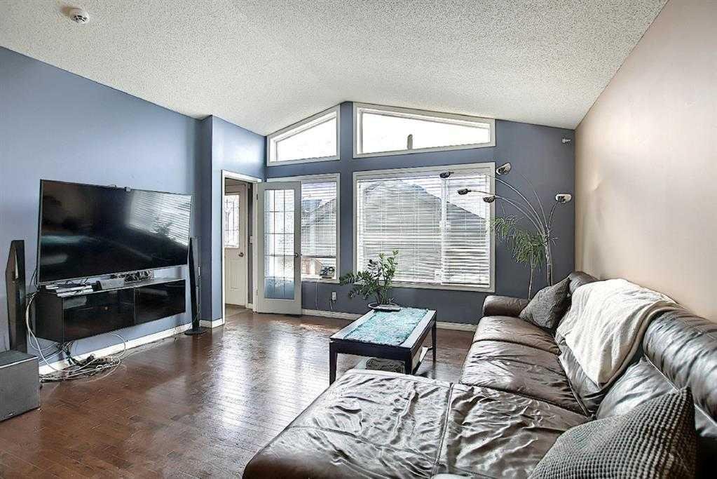 1 Prestwick Mount SE, Calgary, Alberta, T2Z4P5