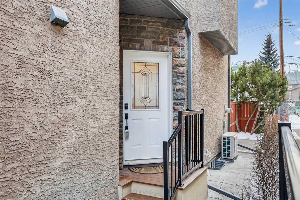 #2 3423 5 Avenue NW, Calgary, Alberta, T2N 0V5