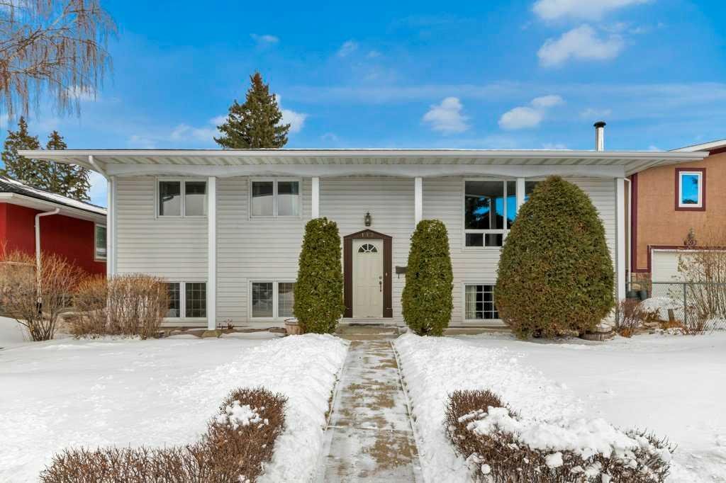 113 Brown Crescent NW, Calgary, Alberta, T2L 1N4