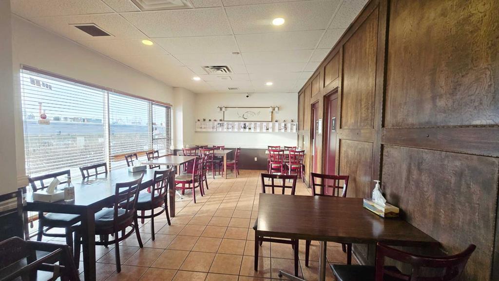 #35 3616 52 Avenue NW, Calgary, Alberta, T2L 1V9