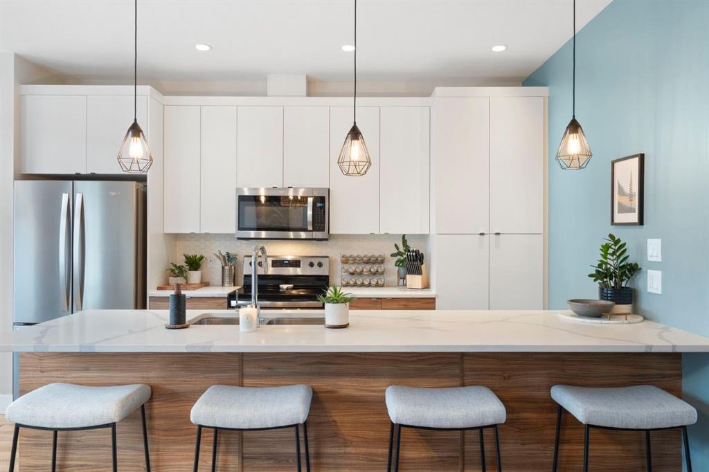 11 Clydesdale Crescent, Cochrane, Alberta, T4C 2S5