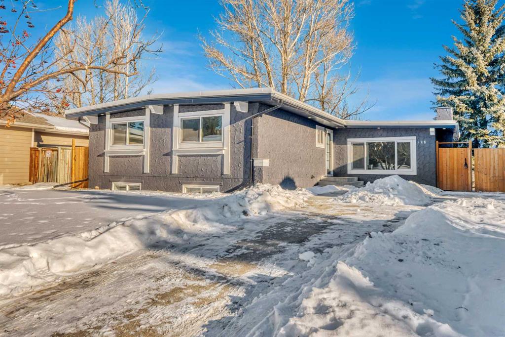 128 Cantrell Place SW, Calgary, Alberta, T2W 1X2