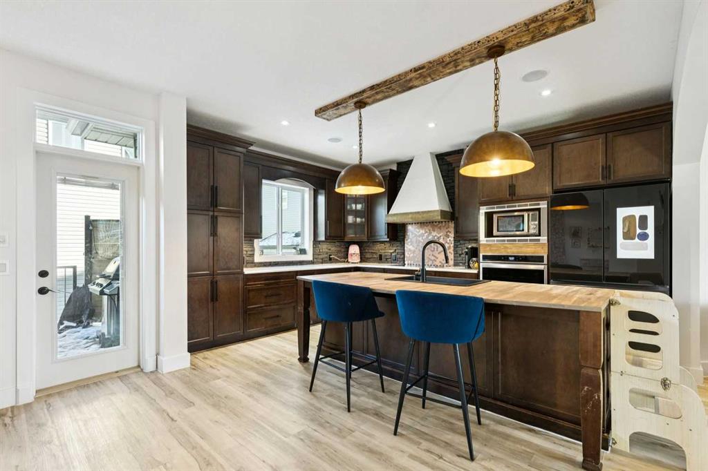 1072 Channelside Drive SW, Airdrie, Alberta, T4B 3K4