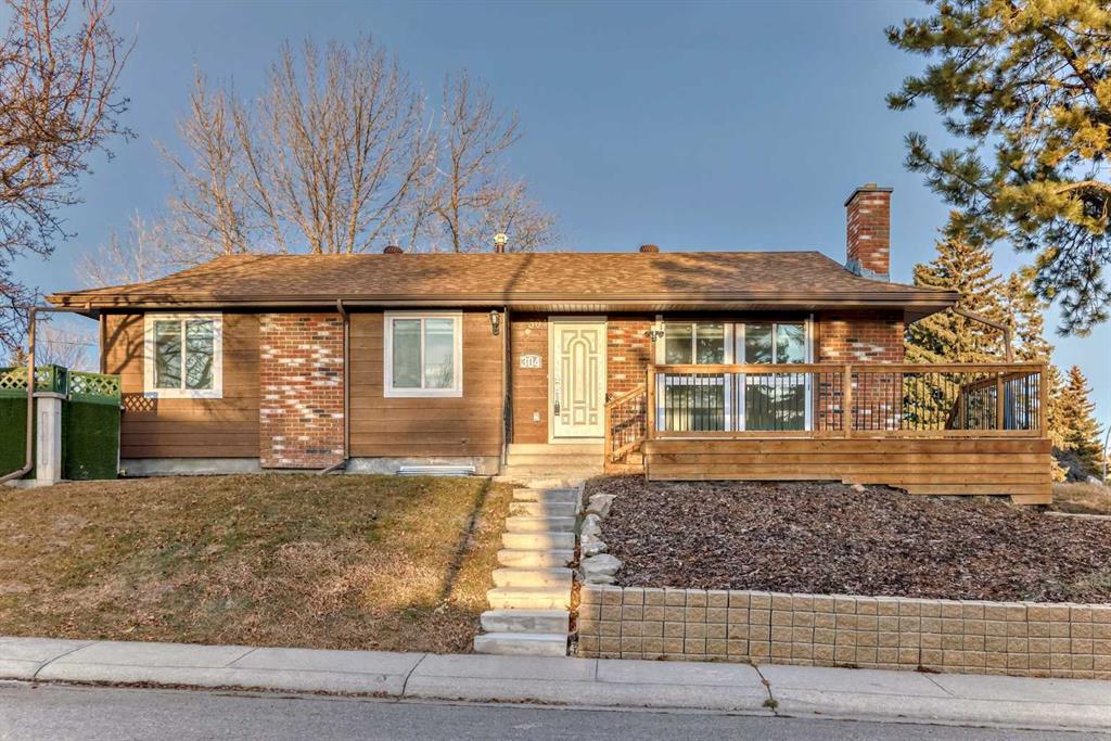 304 Huntbourne Hill NE, Calgary, Alberta, T2K 3Y4