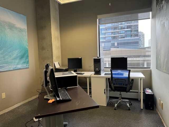 #405 1100 8 Avenue SW, Calgary, Alberta, T2P 3T8