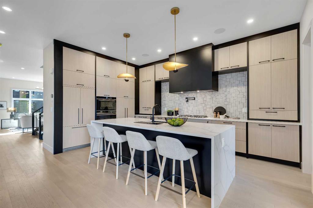 336 Normandy Drive SW, Calgary, Alberta, T3E 7J6