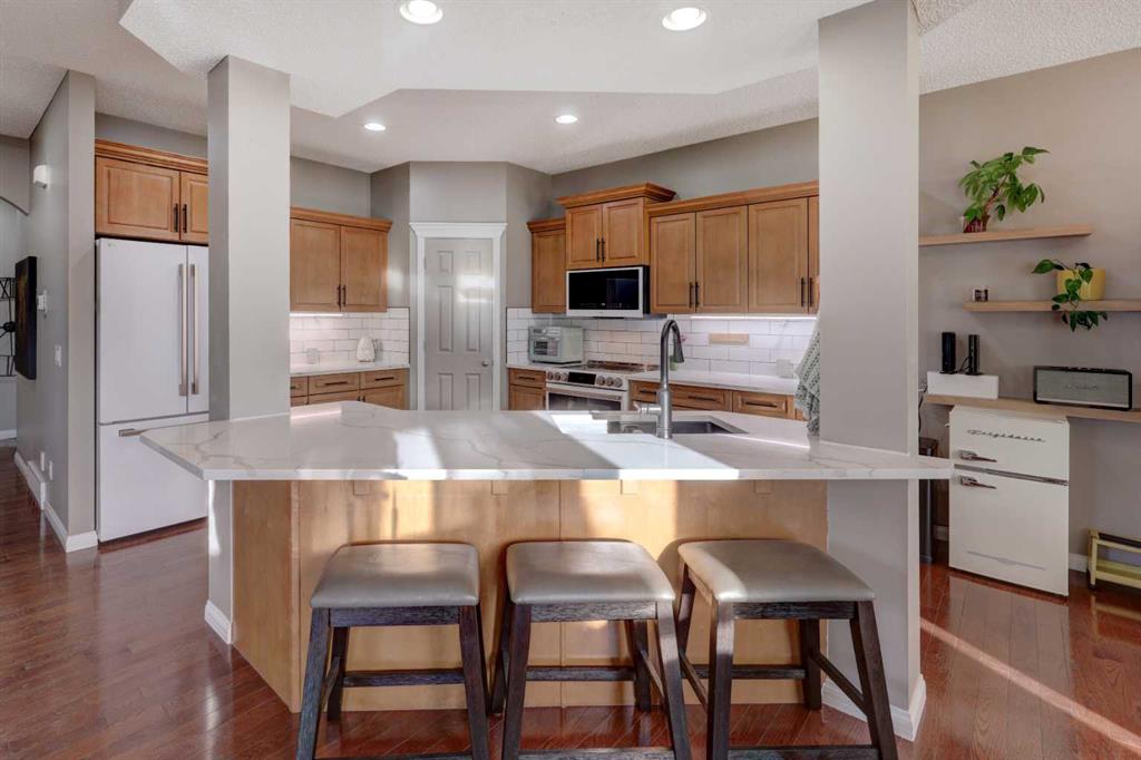 113 Thornleigh Close SE, Airdrie, Alberta, T4A 2E6