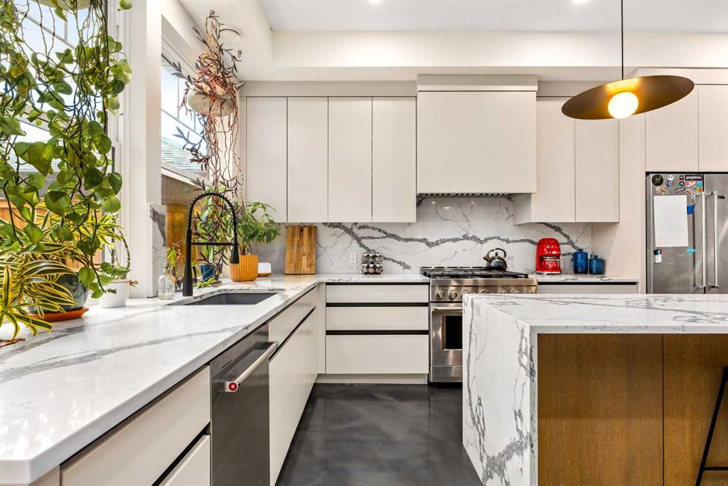 1129 Maggie Street SE, Calgary, Alberta, T2G 4L8