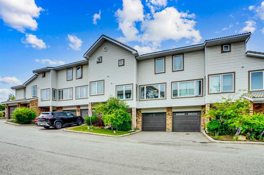 219 Coachway Lane SW, Calgary, Alberta, T3H 1A4