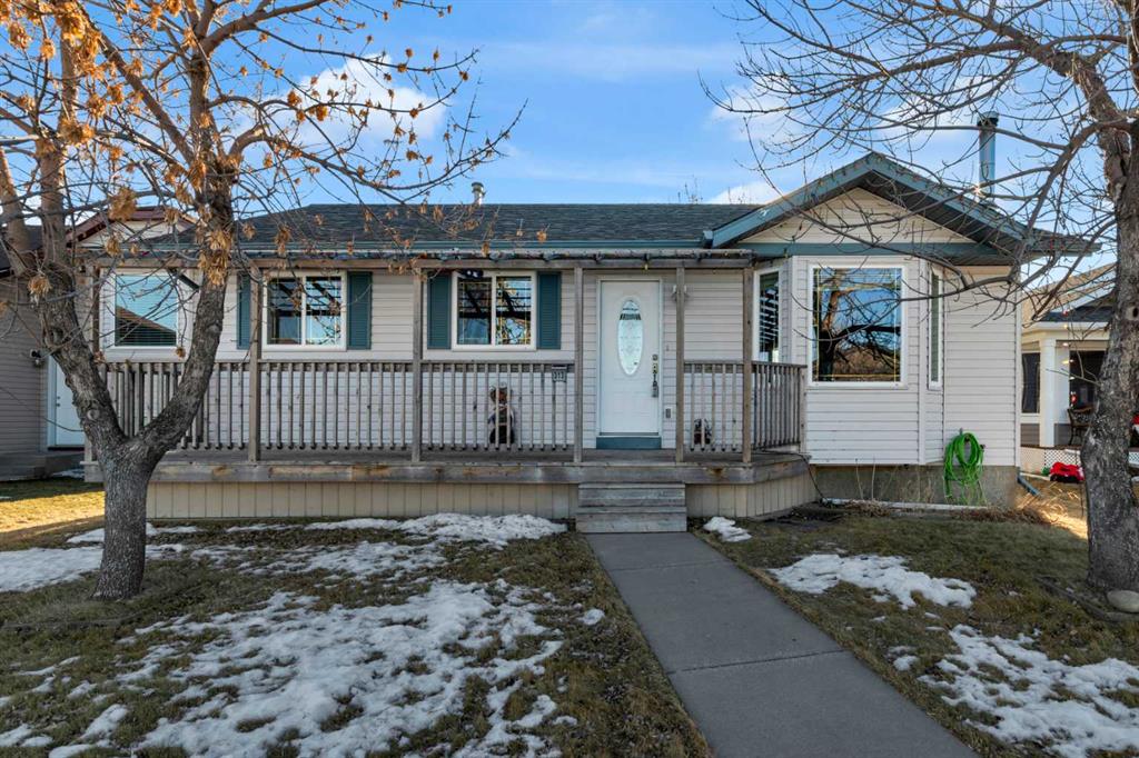 313 Carriage Lane Drive, Carstairs, Alberta, T0M 0N0