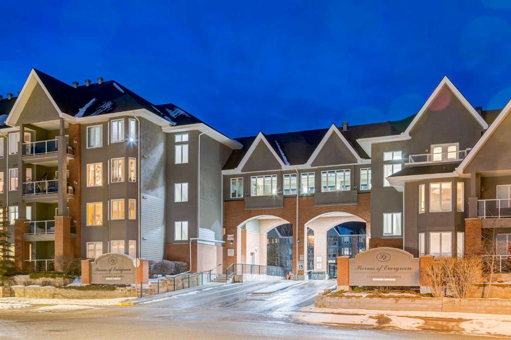 #355 15 Everstone Drive SW, Calgary, Alberta, T2Y 5B5