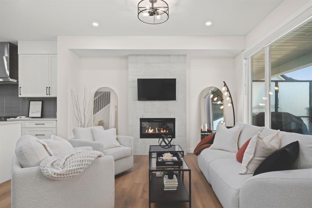 104 Crestridge Common SW, Calgary, Alberta, T3B 6J5