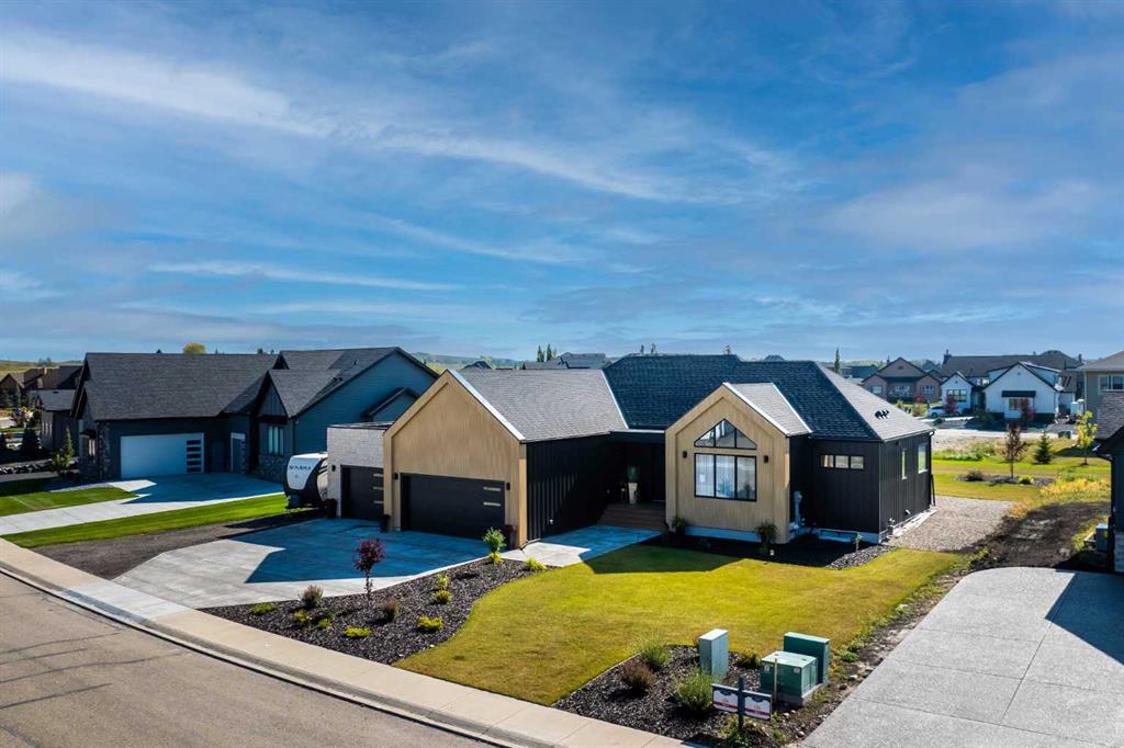 19 Monterra Way, Rural Rocky View County, Alberta, T4C 0G9