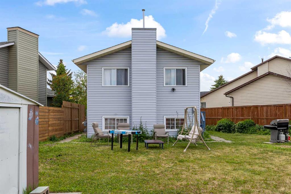 44 Taraglen Place NE, Calgary, Alberta, T3L 2N4