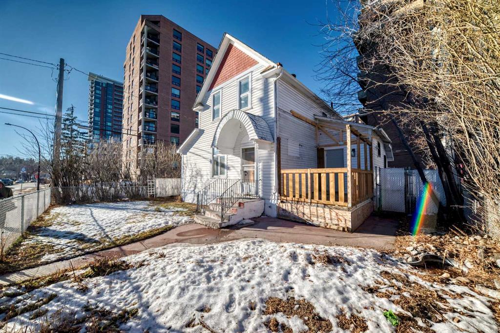 1407 12 Street SW, Calgary, Alberta, T3C 1B3