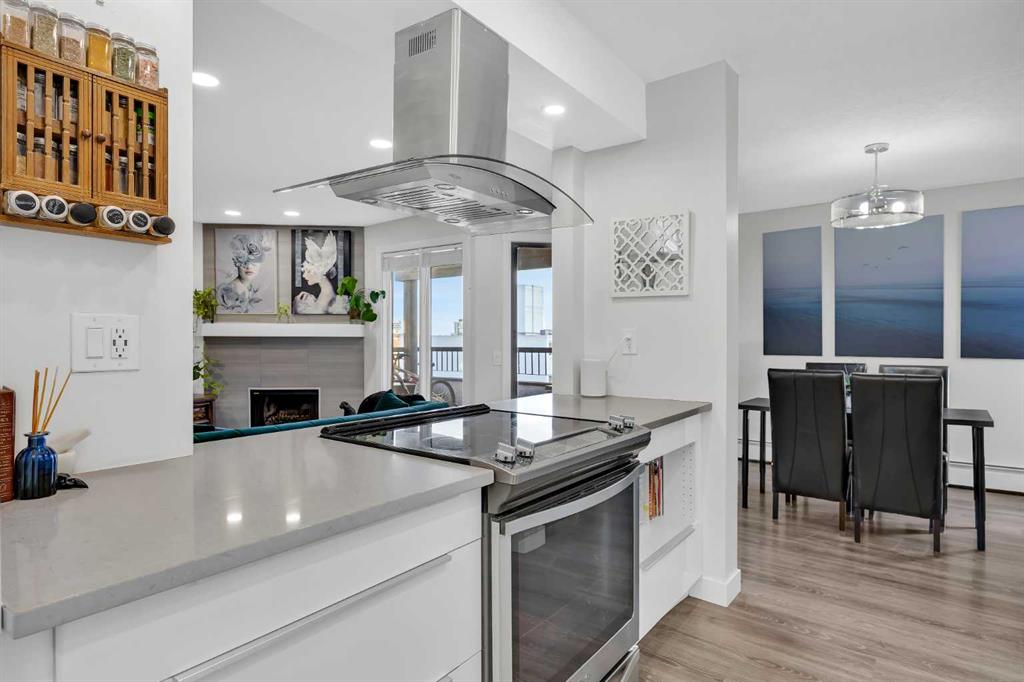 #302 526 5 Street NE, Calgary, Alberta, T2E 3W6