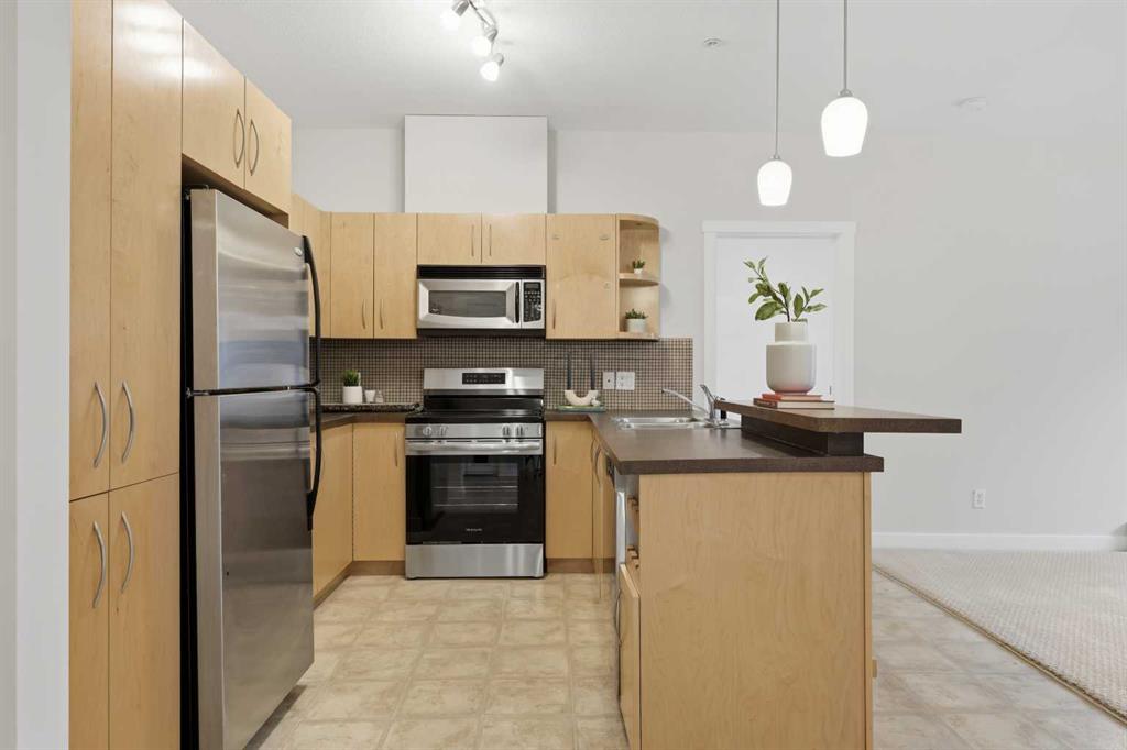 #125 69 Springborough Court SW, Calgary, Alberta, T3H 5V5