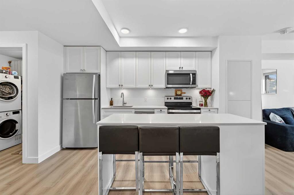 #711 123 4 Street NE, Calgary, Alberta, T2E 8K3