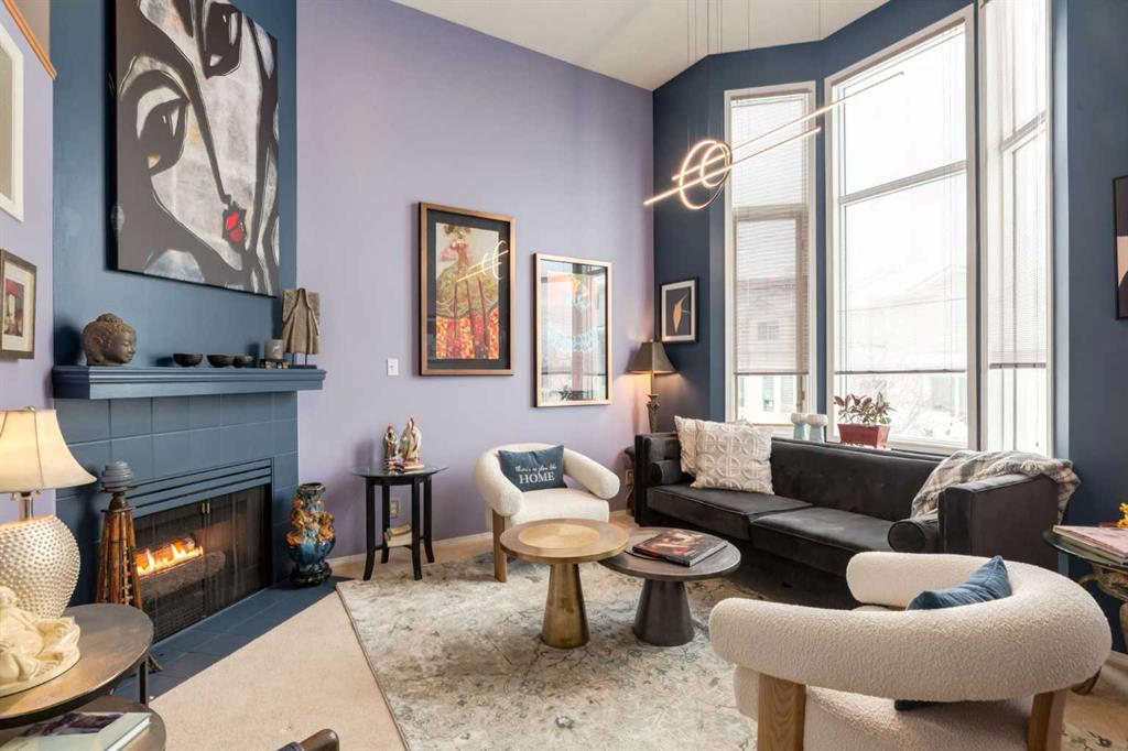 318 Hawkstone Manor NW, Calgary, Alberta, T3G 3X2