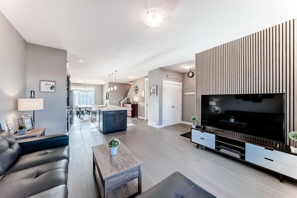 261 River Heights Drive, Cochrane, Alberta, T4C 0W1