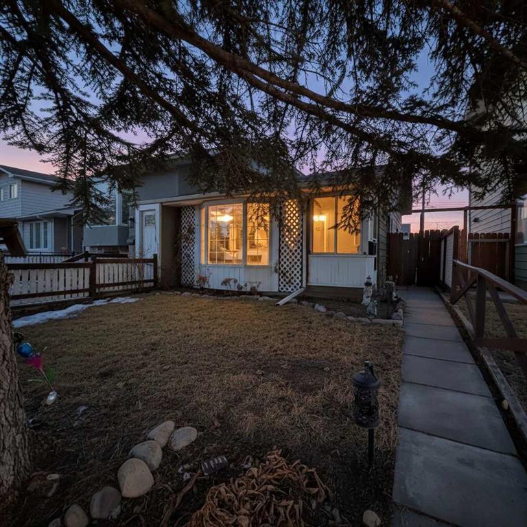 7840 20A Street SE, Calgary, Alberta, T2C 1Y5