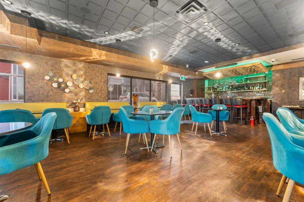 3220 17 Avenue SW, Calgary, Alberta, T3E 0B4