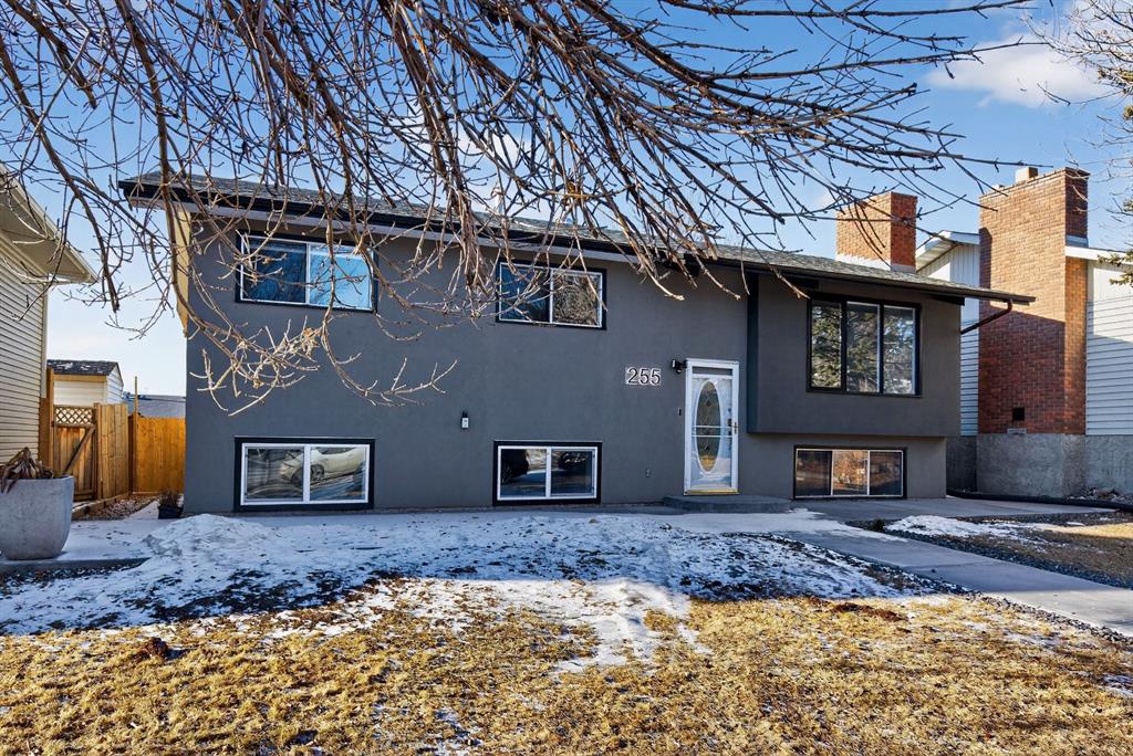 255 Rundleridge Drive NE, Calgary, Alberta, T1Y2K5