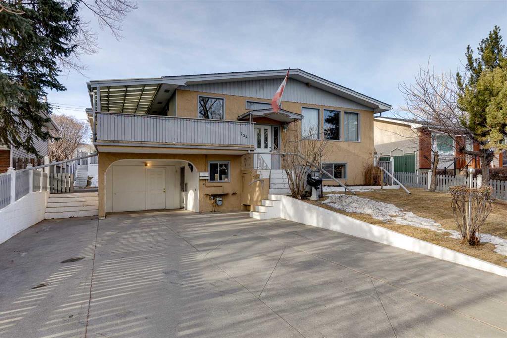732 Hunts Crescent NW, Calgary, Alberta, T2K 4H9