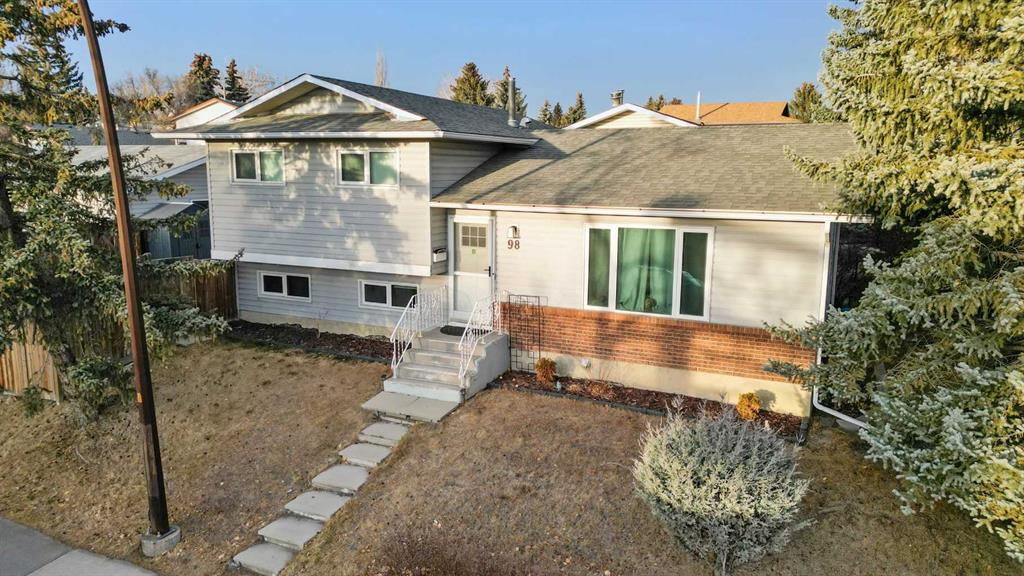 98 Ranch Glen Drive NW, Calgary, Alberta, T3G 1E5