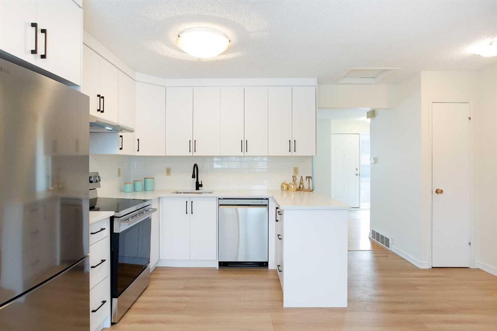 #2 1722 34 Avenue SW, Calgary, Alberta, T2T 2B7