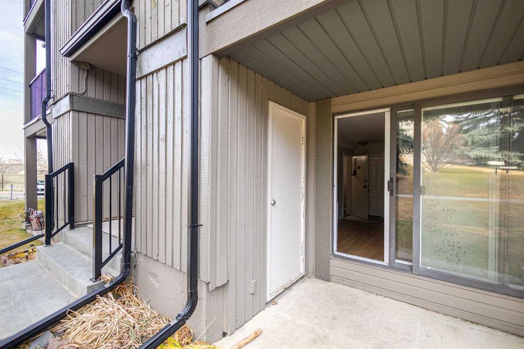 #412 6400 Coach Hill Road SW, Calgary, Alberta, T3H 1B8