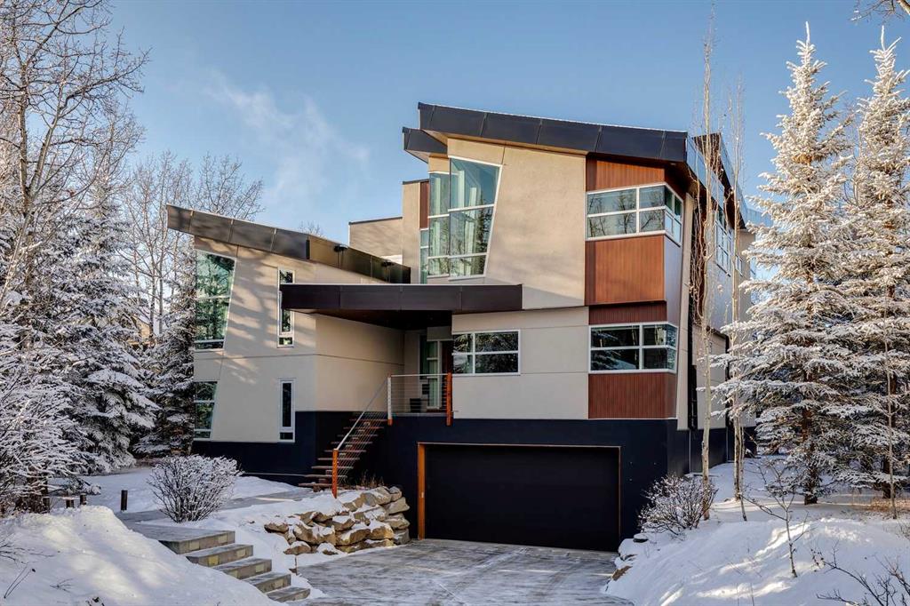 25 Posthill Drive SW, Calgary, Alberta, T3H 0A8