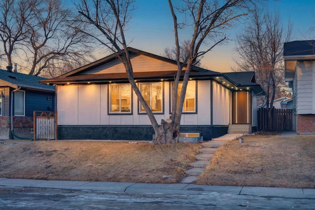 420 Pinegreen Close NE, Calgary, Alberta, T1Y 1W3