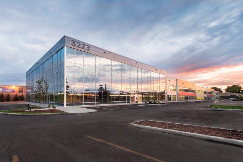 #305 3223 5 Avenue NE, Calgary, Alberta, T2A 5N1