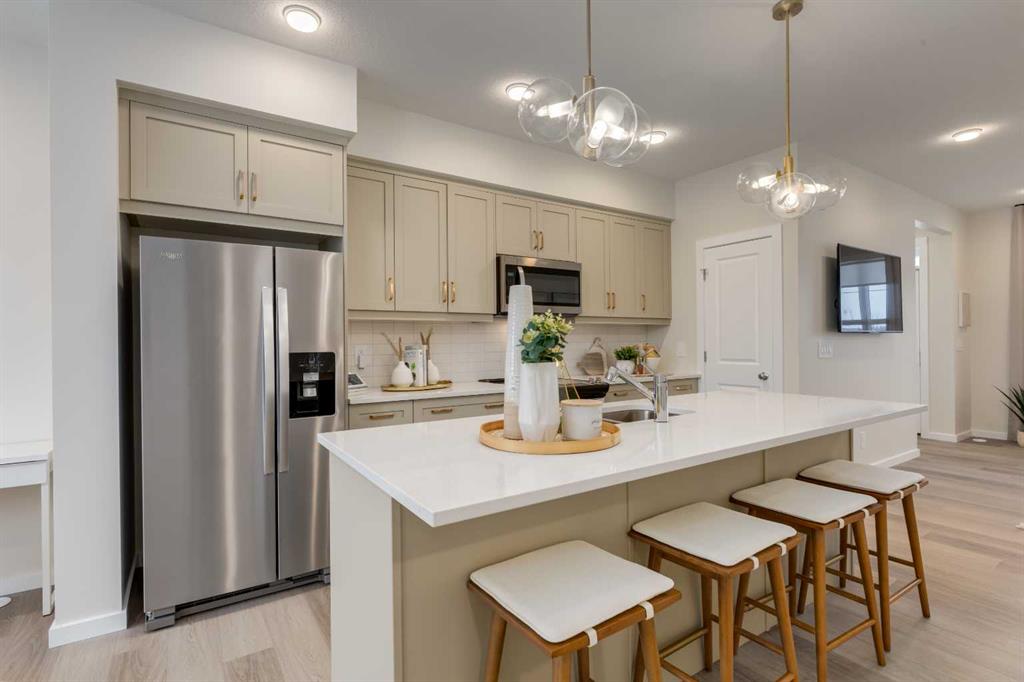 585 Savanna Drive NE, Calgary, Alberta, T3J 5P8