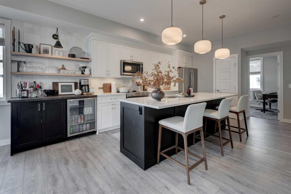 405 Cranbrook Walk SE, Calgary, Alberta, T3M2V5