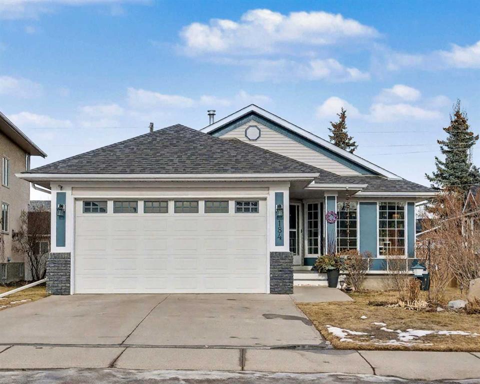 184 Harvest Hills Drive NE, Calgary, Alberta, T3K 3Y1