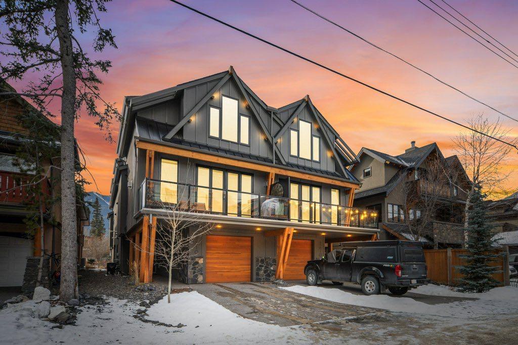 #4 810 3rd Street, Canmore, Alberta, T1W 2J7