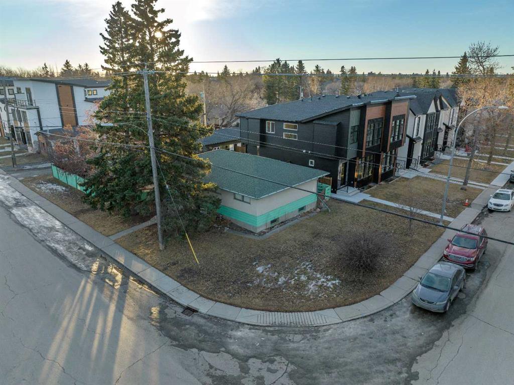 4313 30 Avenue SW, Calgary, Alberta, T3E 0T4