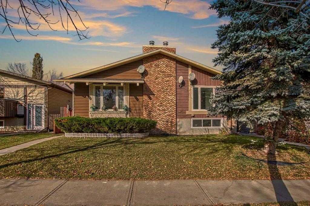 39 Bermuda Drive, Calgary, Alberta, T3K 1H5