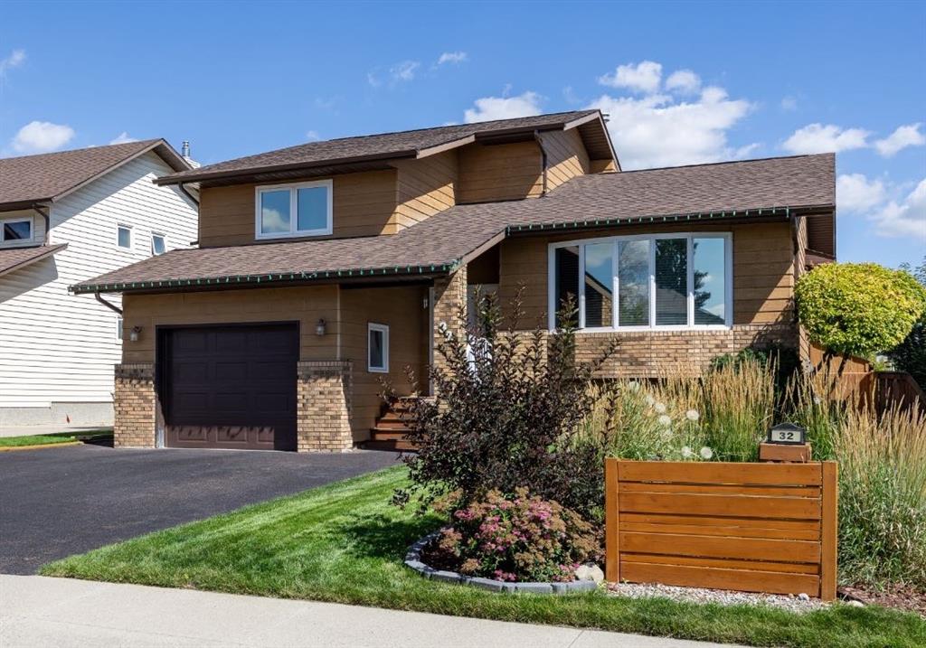 32 Rideau Close SW, Airdrie, Alberta, T4B 1A6
