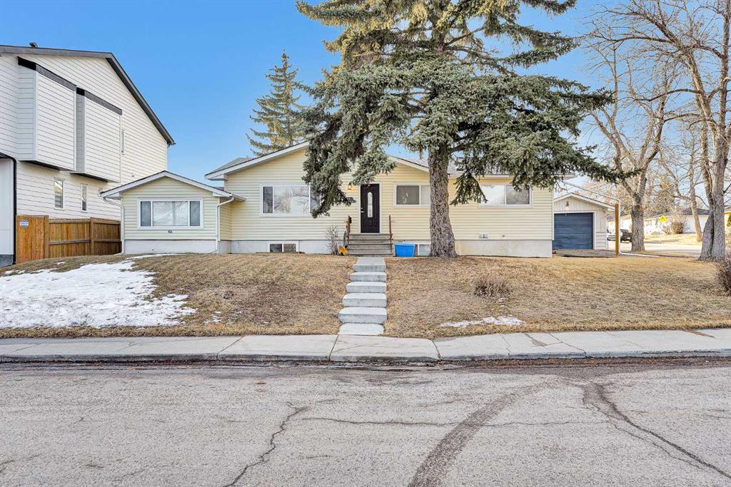 109 Hudson Road NW, Calgary, Alberta, T2K 0J4