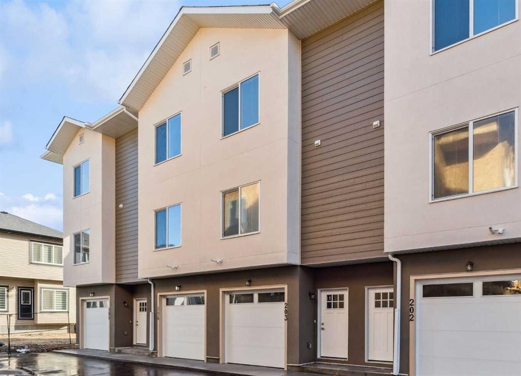 #205 95 Saddlecrest Circle NE, Calgary, Alberta, T3J0Z2