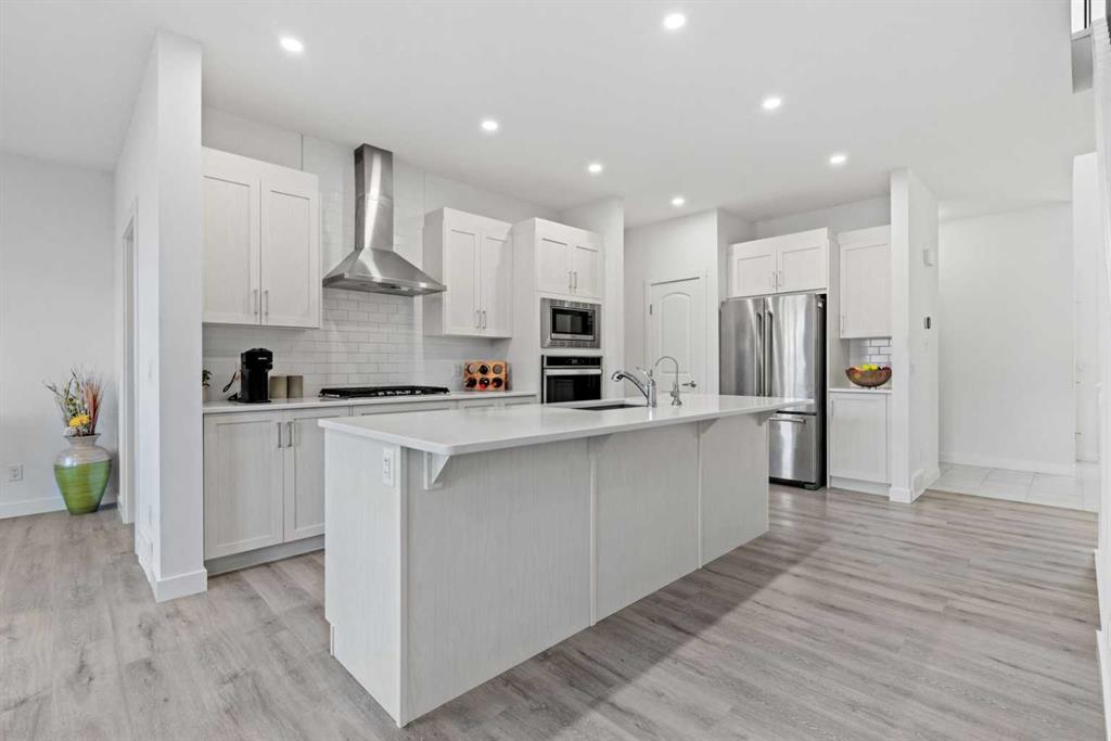 178 Sage Bluff Drive NW, Calgary, Alberta, T3R 1W2