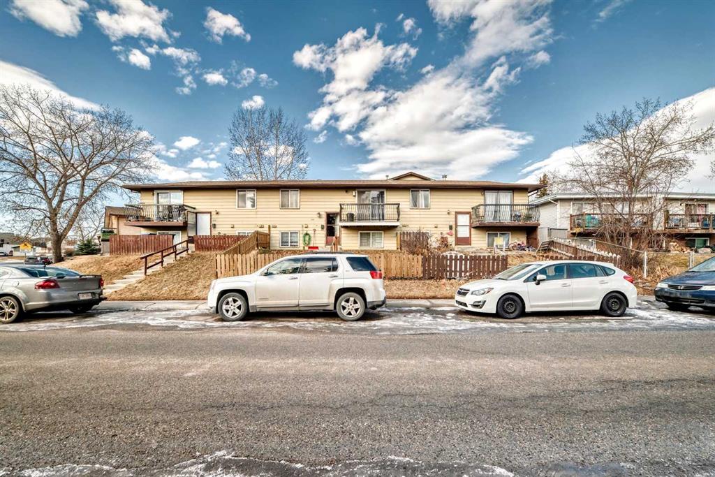 151F Pinehill Road NE, Calgary, Alberta, T1Y 2C4