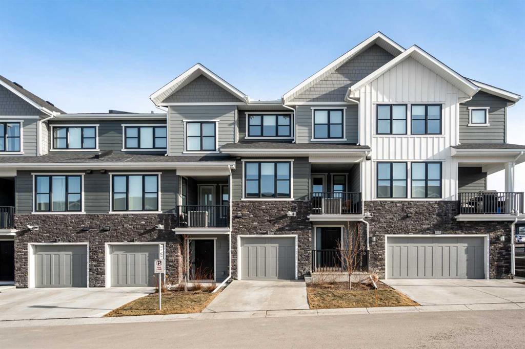 915 Crestridge Common SW, Calgary, Alberta, T3B 6L6