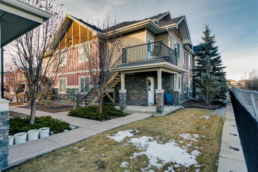 #6 59 West Coach Manor SW, Calgary, Alberta, T3H1R7