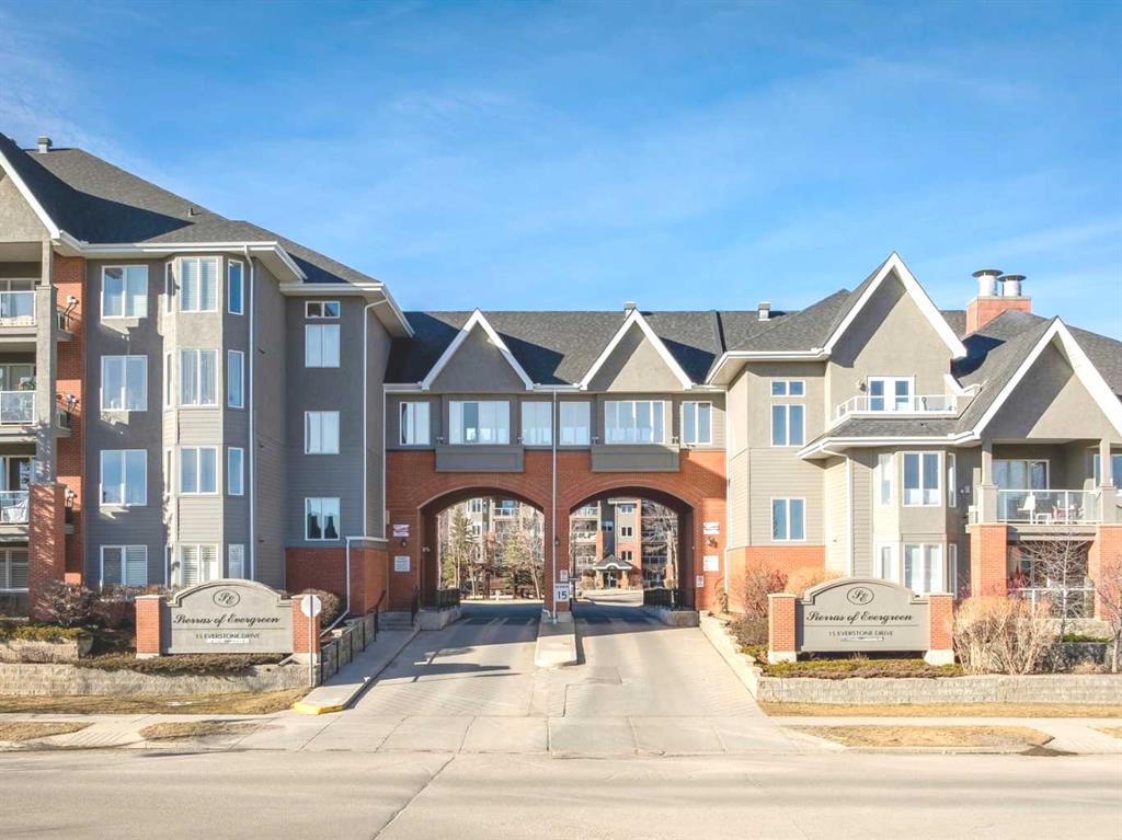 #417 15 Everstone Drive SW, Calgary, Alberta, T2Y 5B5