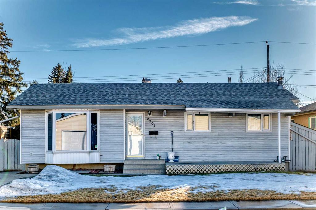 2205 80 Avenue SE, Calgary, Alberta, T2C 1H3