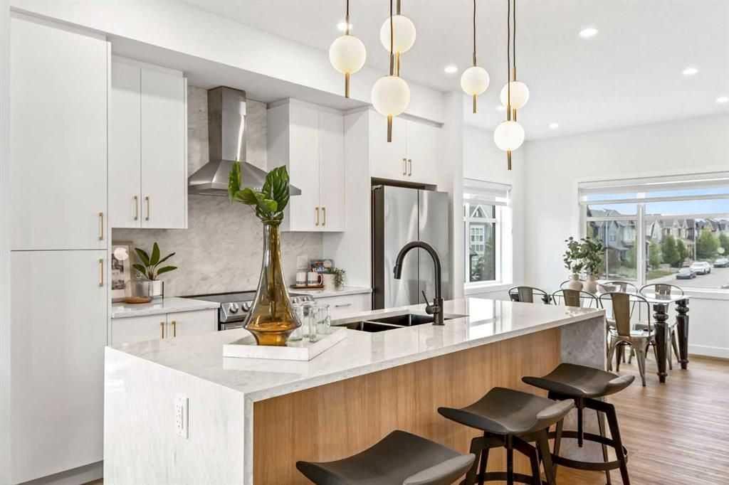 #604 200 Belvedere Boulevard SW, Calgary, Alberta, T1X0L5